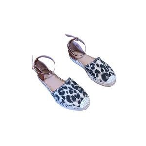 Old Navy Leopard Sandal, Size 9